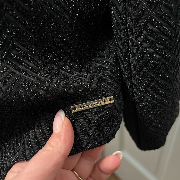 #10 ANNE KLEIN • SPARKLE TEXTURE BLOUSE • NWT - Picture 4 of 5